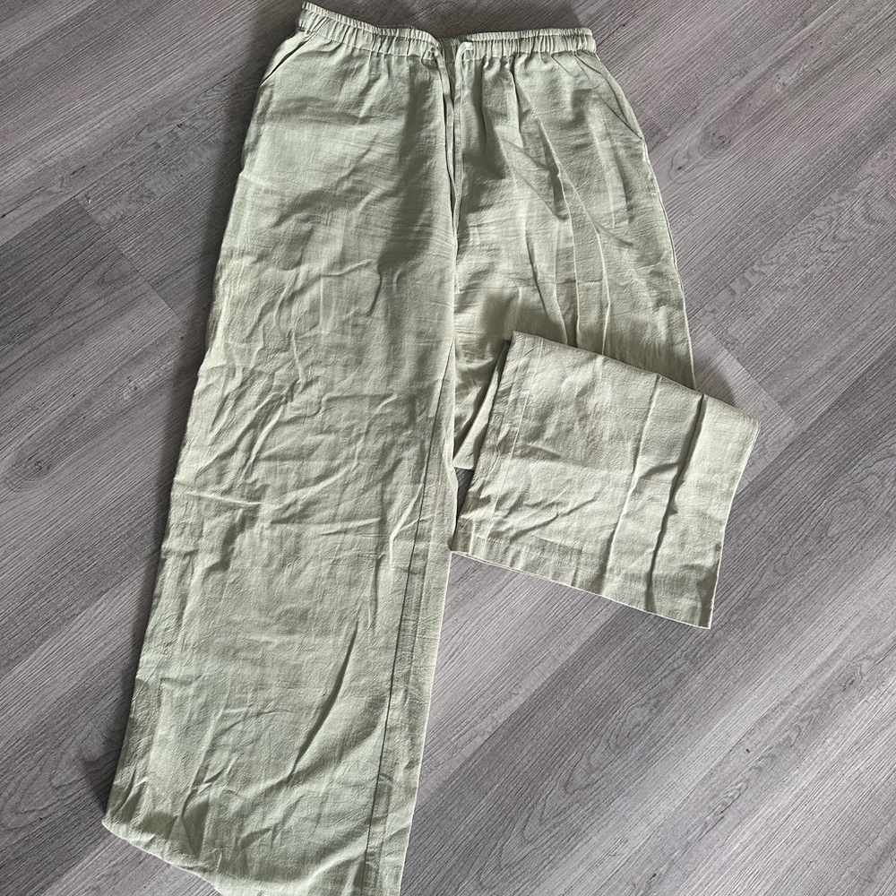 Wide leg pants